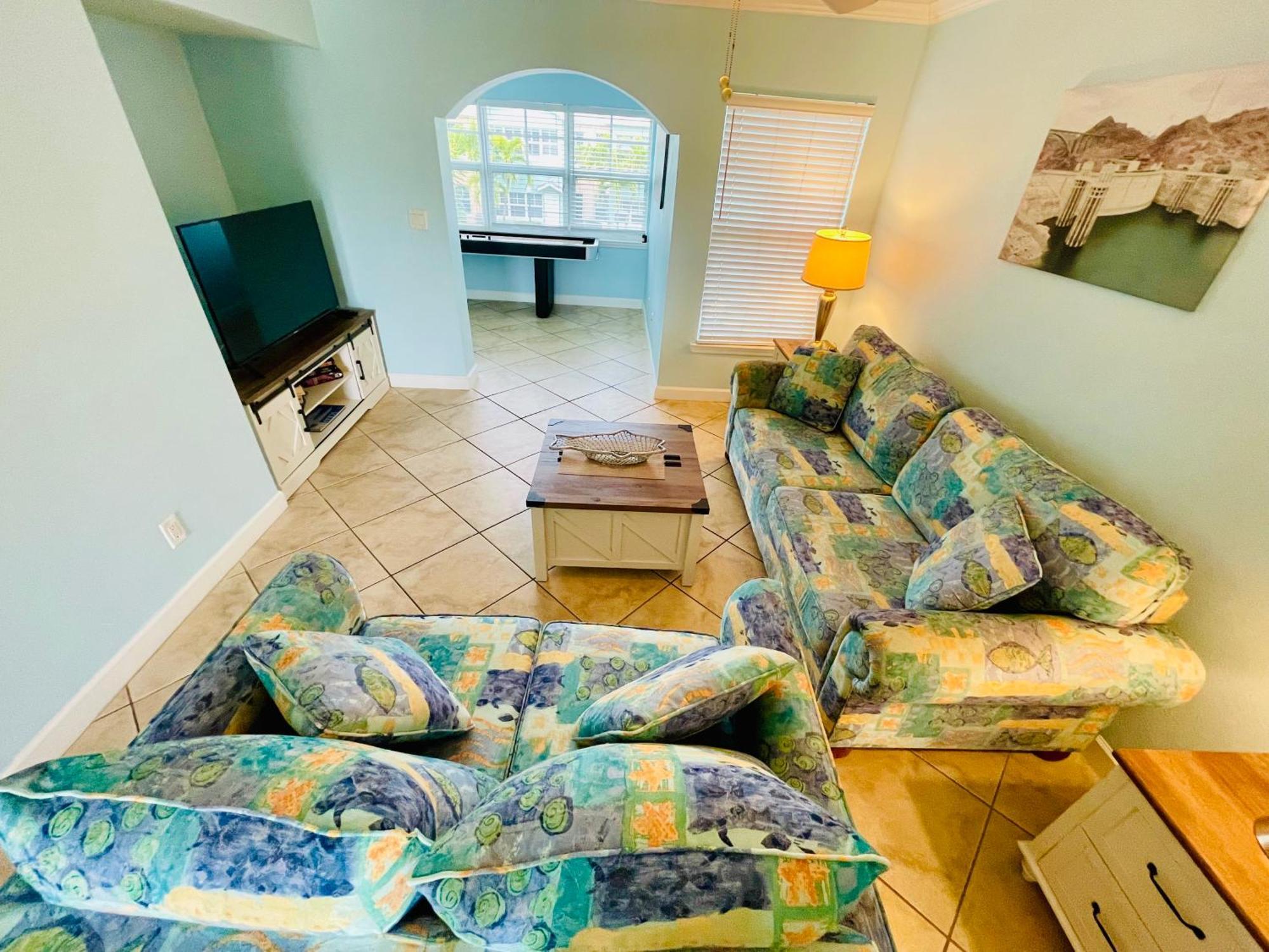 Gulf Coast Gem Private Condo - 2Bed, 1Bath, Sleeps 6, Across The Street From Beach & Gulf, Game Room, Pool Clearwater Beach Exterior foto