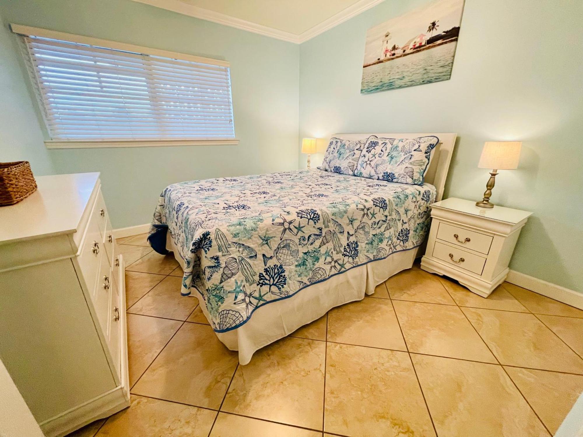 Gulf Coast Gem Private Condo - 2Bed, 1Bath, Sleeps 6, Across The Street From Beach & Gulf, Game Room, Pool Clearwater Beach Exterior foto